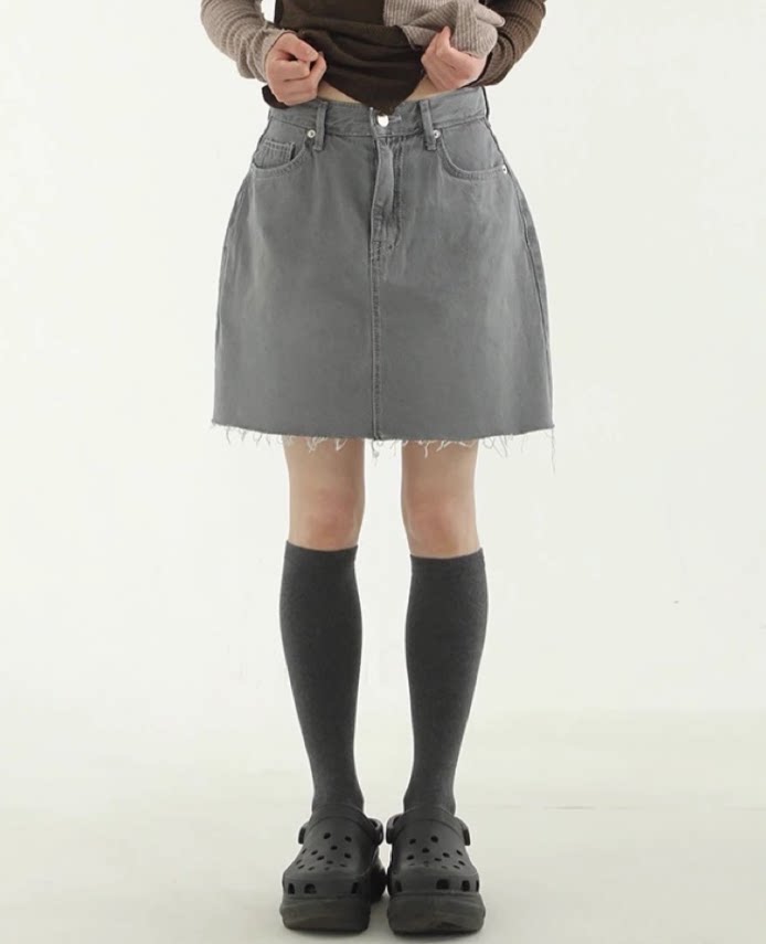 cutoffdenimminiskirt