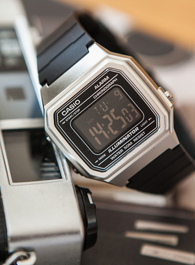 卡西欧casio手表男多功能方形情侣电子表女W-217H-1AHM7BF-91W-1D