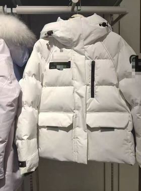 波家极寒90鹅绒户外25新款冬羽绒服女短连帽宽松保暖B250242402