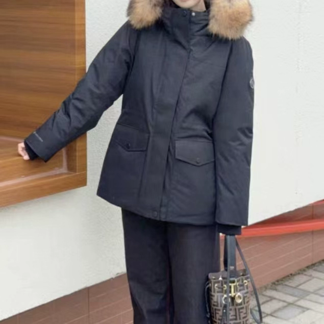 波家品质极寒高蓬鹅绒毛领25冬新款羽绒服女收腰优雅B250242214J