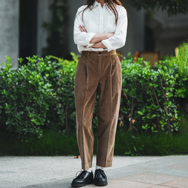 英国Sunspel  女款意大利轻量柔然灯芯绒面料双褶休闲裤宽松版