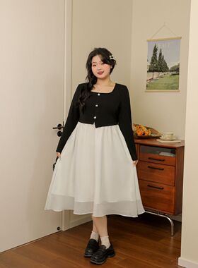 大码百分百微胖mm女装法式高级感假两件拼接方领针织扣收腰连衣裙