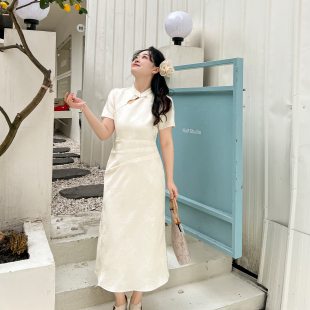 大码百分百2025新款女装显瘦缎面提花新中式立领盘扣连衣裙