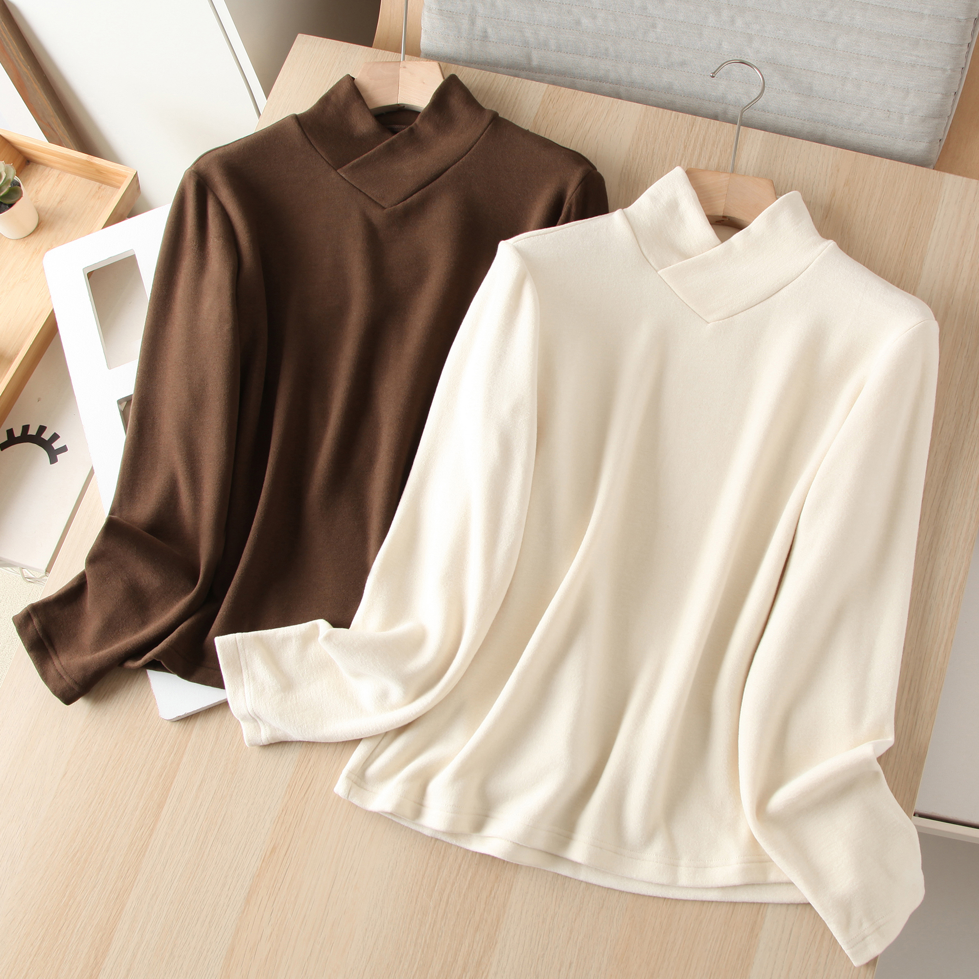 磨毛交叉领口长袖打底衫T恤