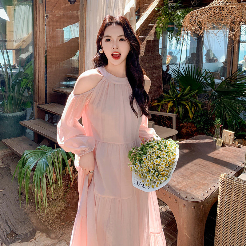 超仙气性感露肩连衣裙女2025秋季新款中长款宽松遮肚子显瘦蛋糕裙