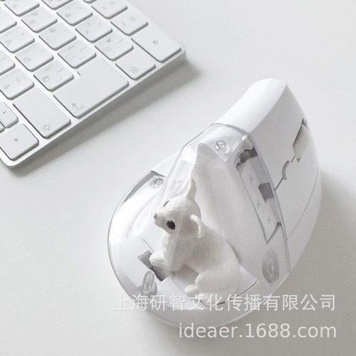 日本山业SANWA透明DIY动漫公仔展示快充鼠标400-MAWB217BK