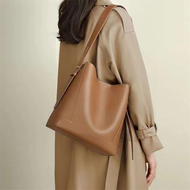 真皮牛皮单肩斜挎包简约大容量