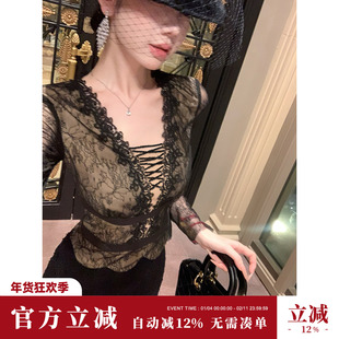 Sun雅乔 秋冬新款辣妹洋气时尚V领修身透肤蕾丝长袖打底衫上衣女