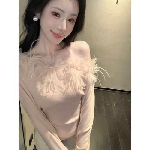 Sun雅乔 秋冬长袖露肩设计感鸵鸟毛斜肩蝙蝠袖打底羊毛套头毛衣女