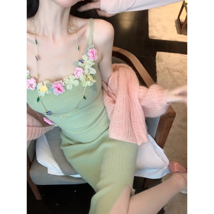 SYQIAO/雅乔【氧气美人】秋冬减龄立体花簇绿色针织吊带连衣裙长