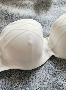 80BC85DE中东公主Nay白色网纱装饰礼服领口薄绵大半杯钢圈文胸