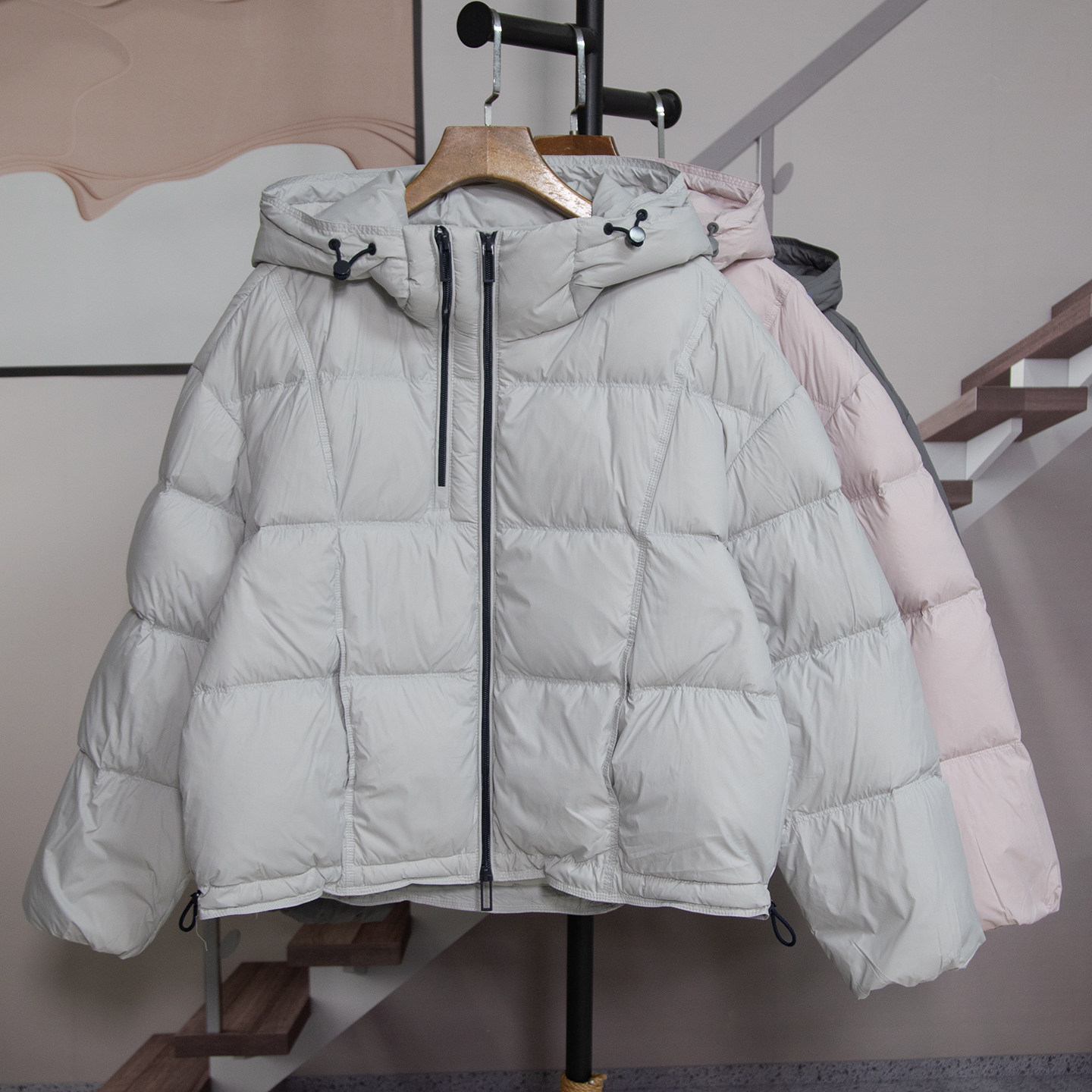 百搭拉链款白鸭绒羽绒服