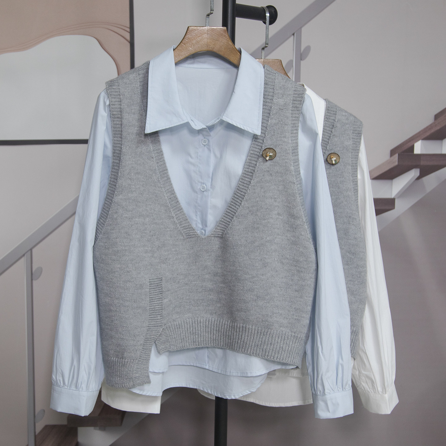 学院风V领针织马甲衬衫两件套女2026春季新款叠穿百搭洋气潮70158,女装/女士精品,衬衫,淘宝优惠券,粉丝福利购,淘宝优惠卷