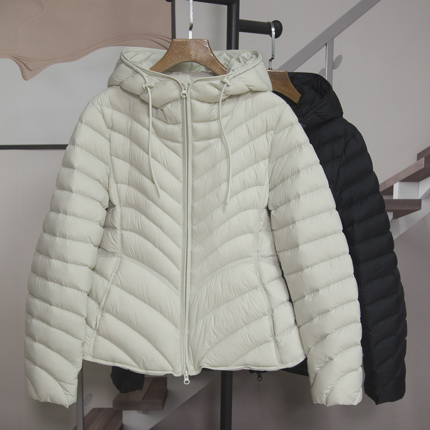 连帽排骨轻薄羽绒服女2026冬季新款修身显瘦小个子轻量外套潮6801