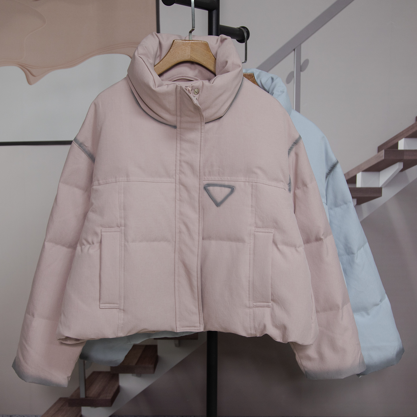 时尚立领宽松羽丝羽绒服