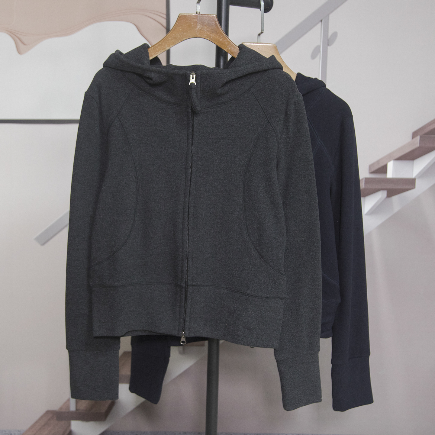 时尚拉链连帽修身短款开衫T恤