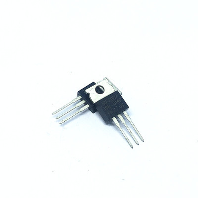 场效应管/MOS IRF2807 TO-220 82A/75V