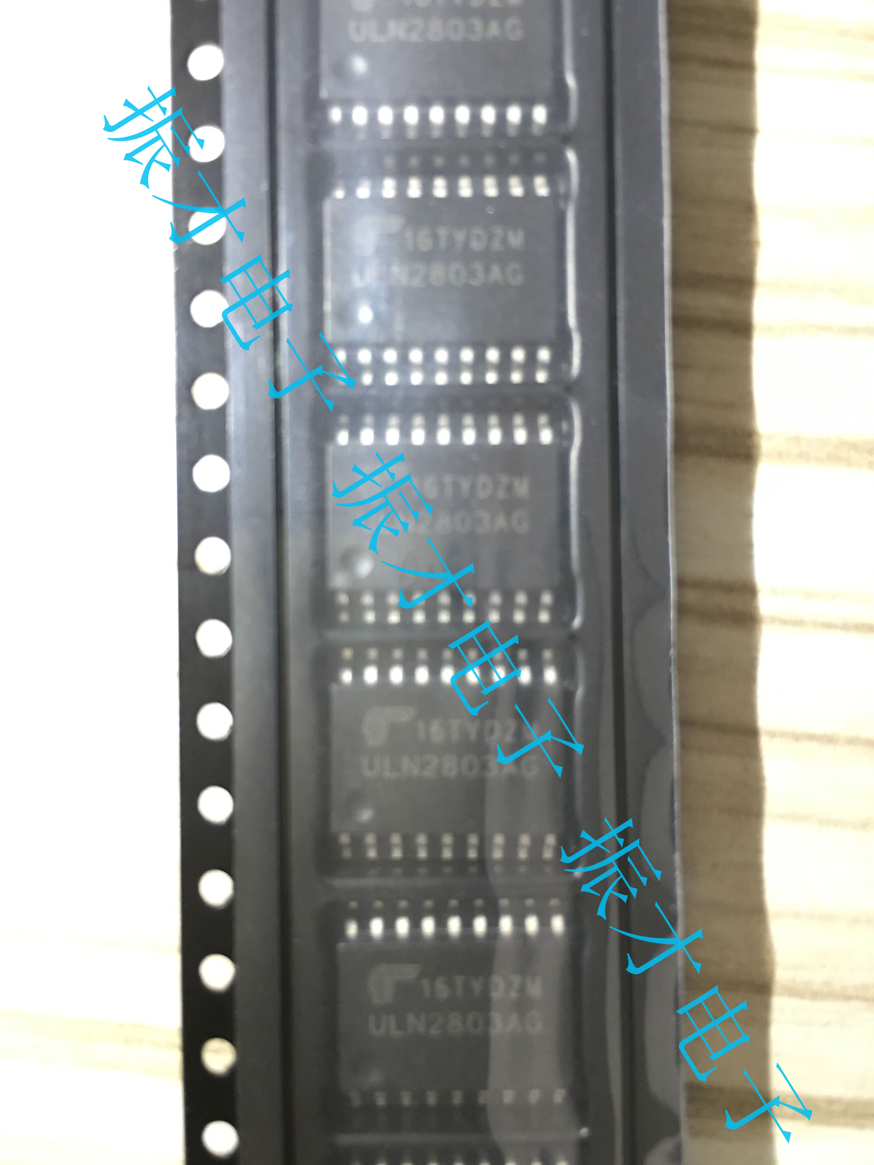 ULN2803A ULN2803AG 达林顿晶体管 贴片SOP18