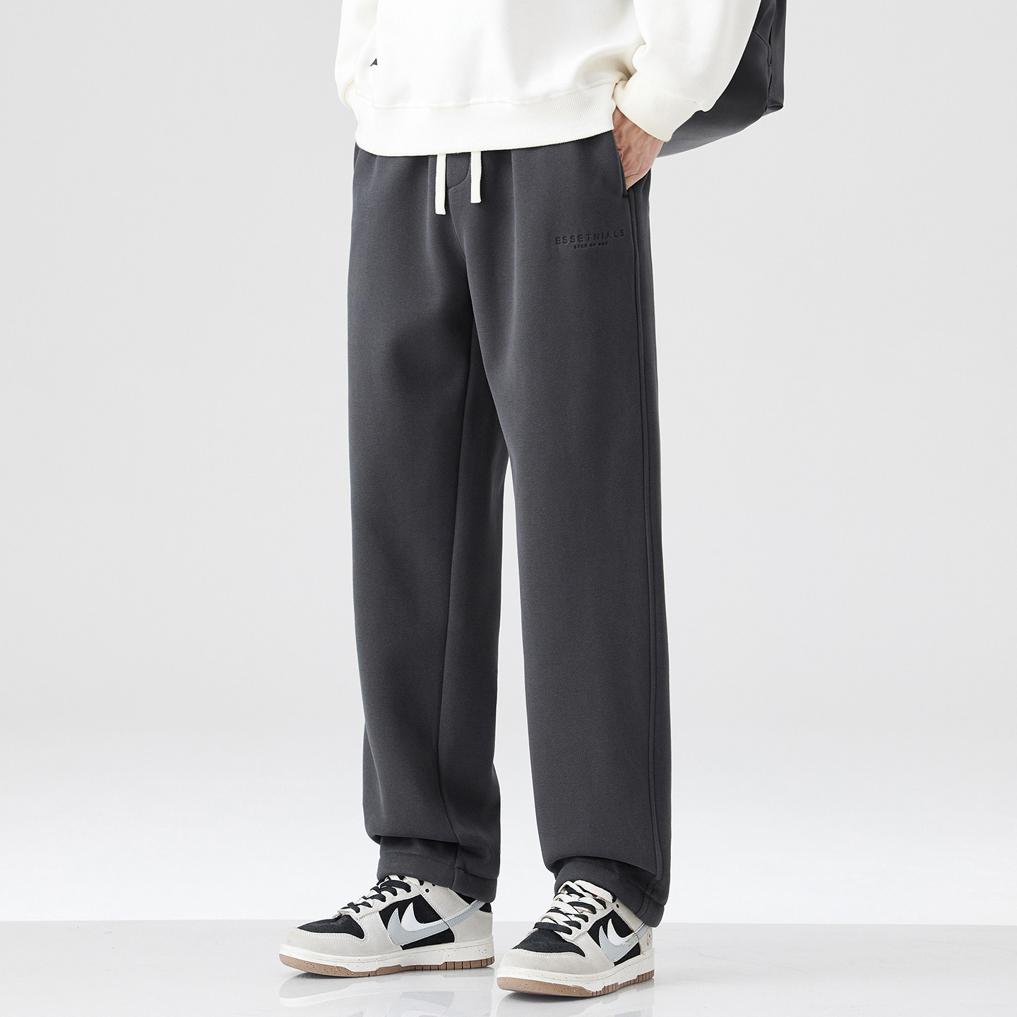 春夏浮雕刺绣透气垂感运动卫裤男秋冬加绒宽松大码直筒休闲长裤子