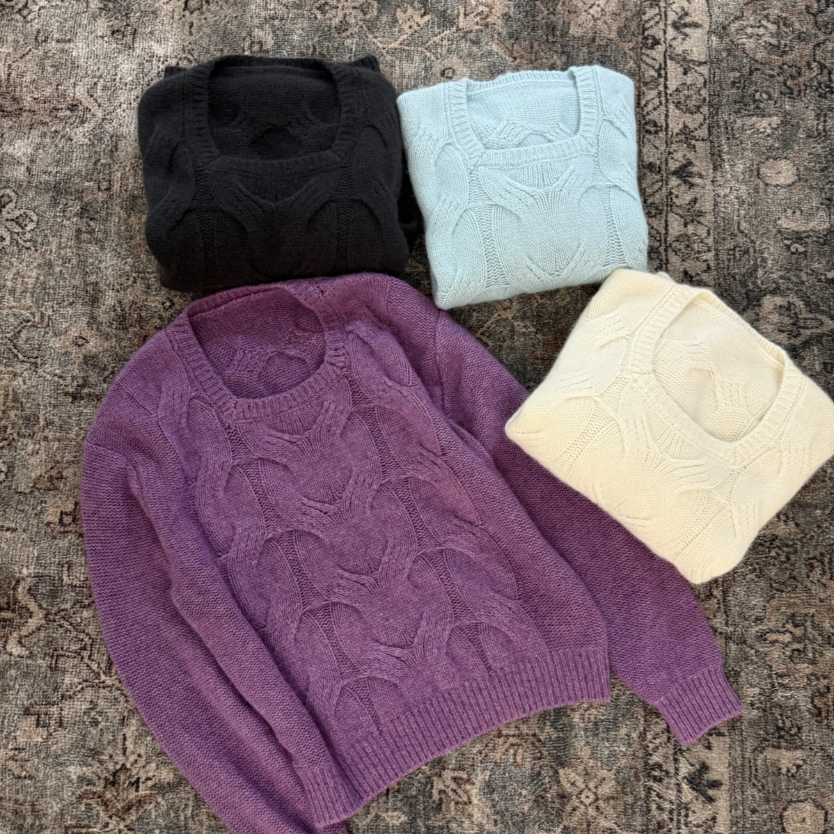 冬上新～浣熊方领慵懒纽结绞花毛衣(含34羊毛)(咖色深灰)