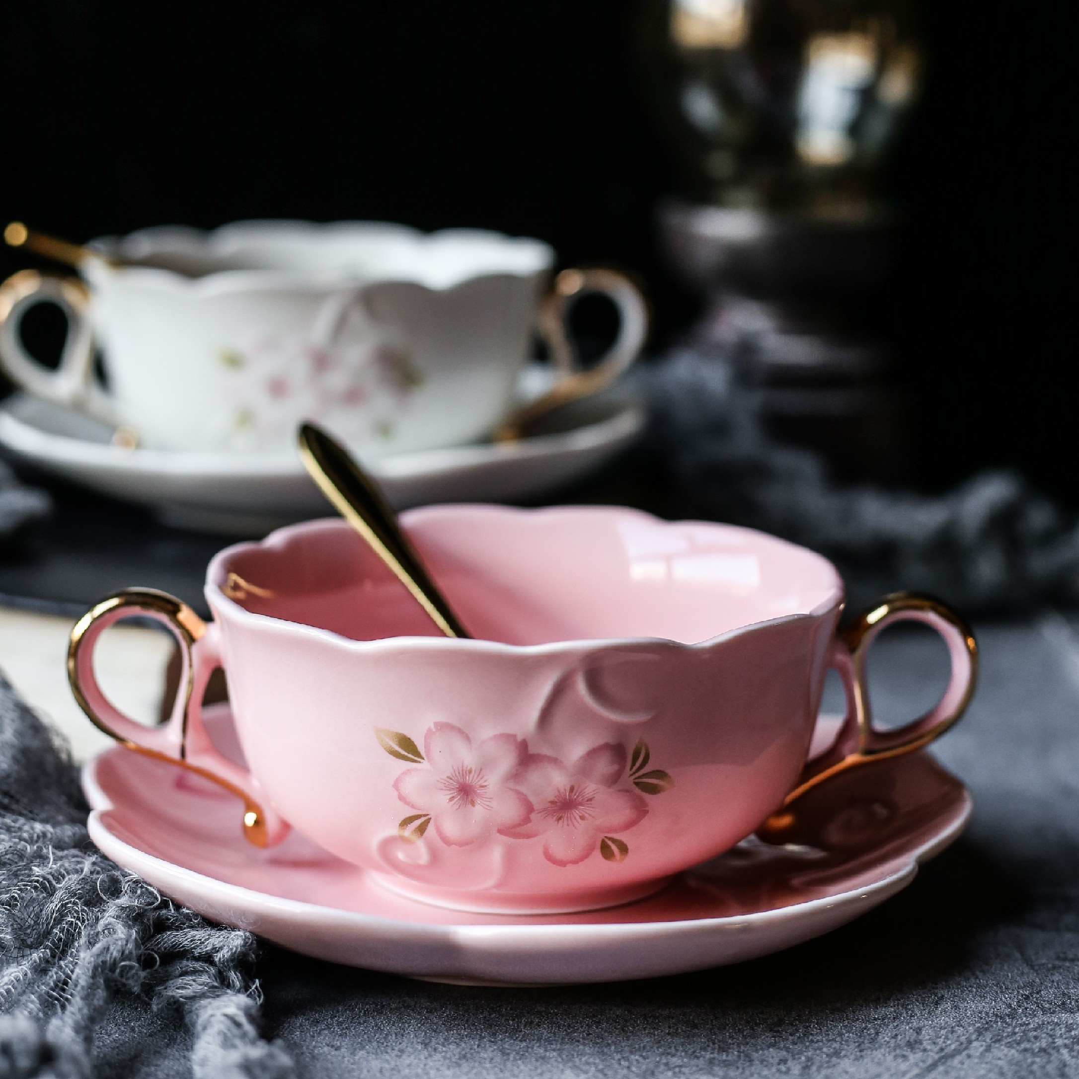 包邮描金浪漫樱花浮雕陶瓷双耳汤碗甜品燕窝碗麦片碗y