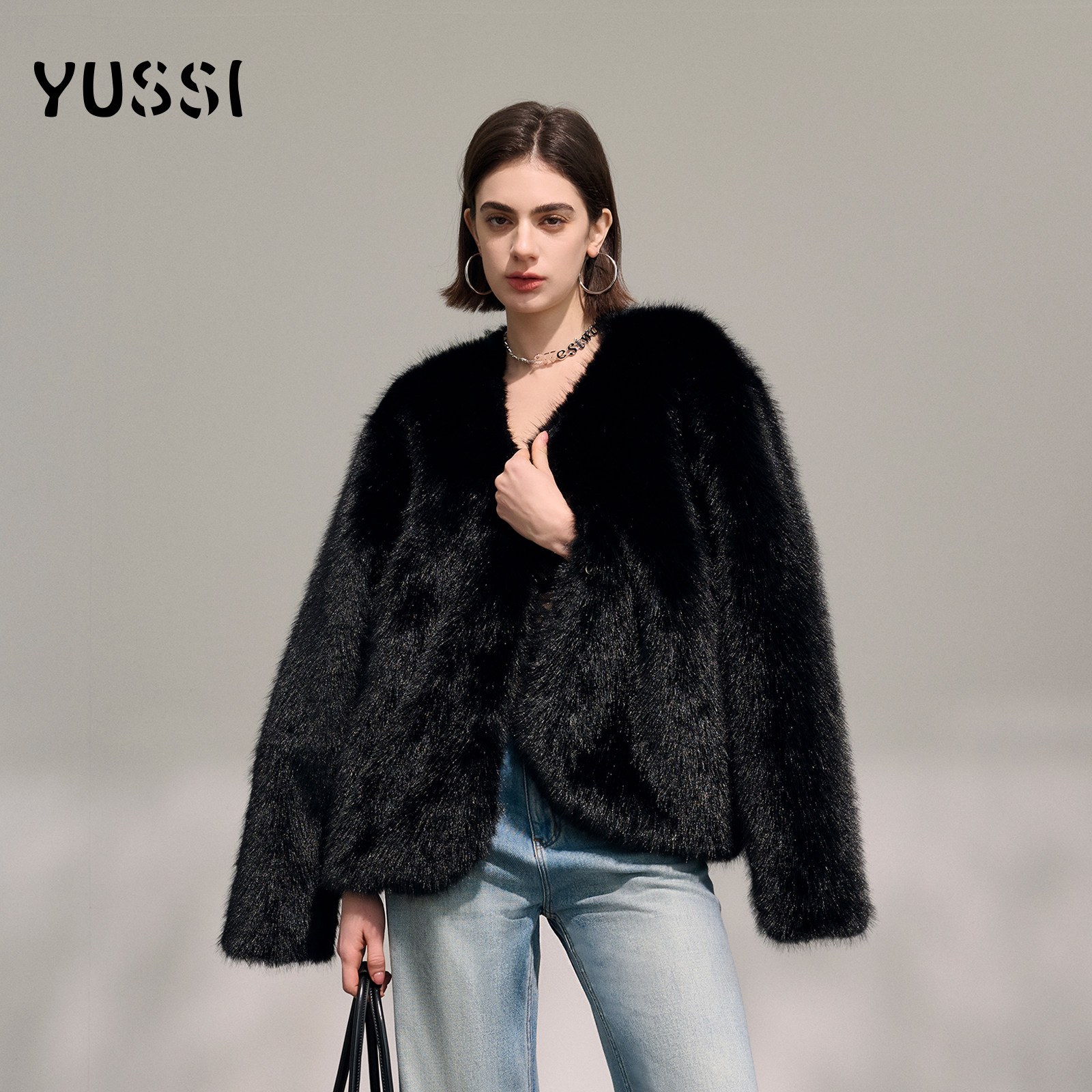 YUSSI黑色仿狐狸毛短款外套女秋冬新款保暖宽松环保皮草毛毛上衣,女装/女士精品,皮草,淘宝优惠券,粉丝福利购,淘宝优惠卷