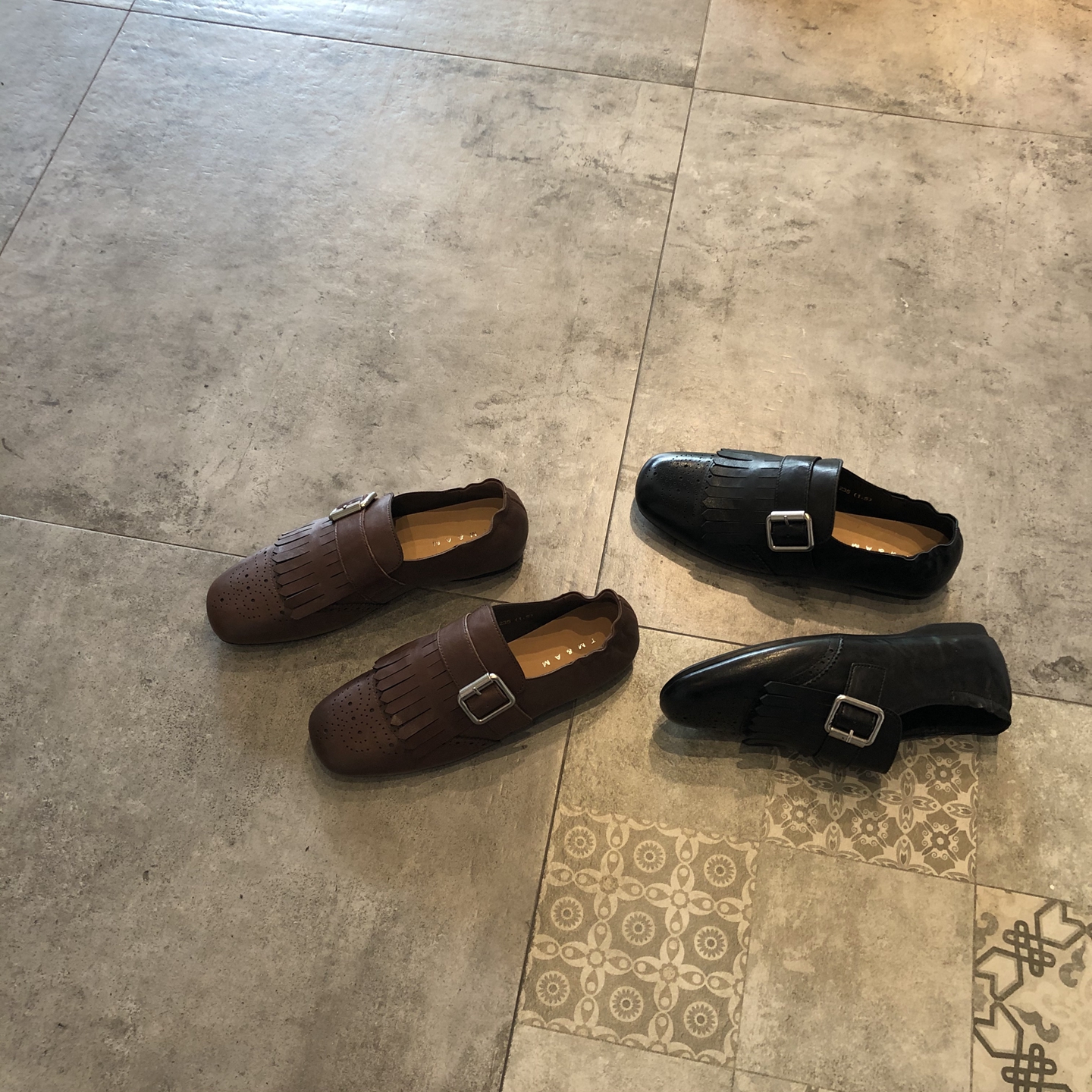 时尚皮带扣真皮流苏女鞋单鞋百搭