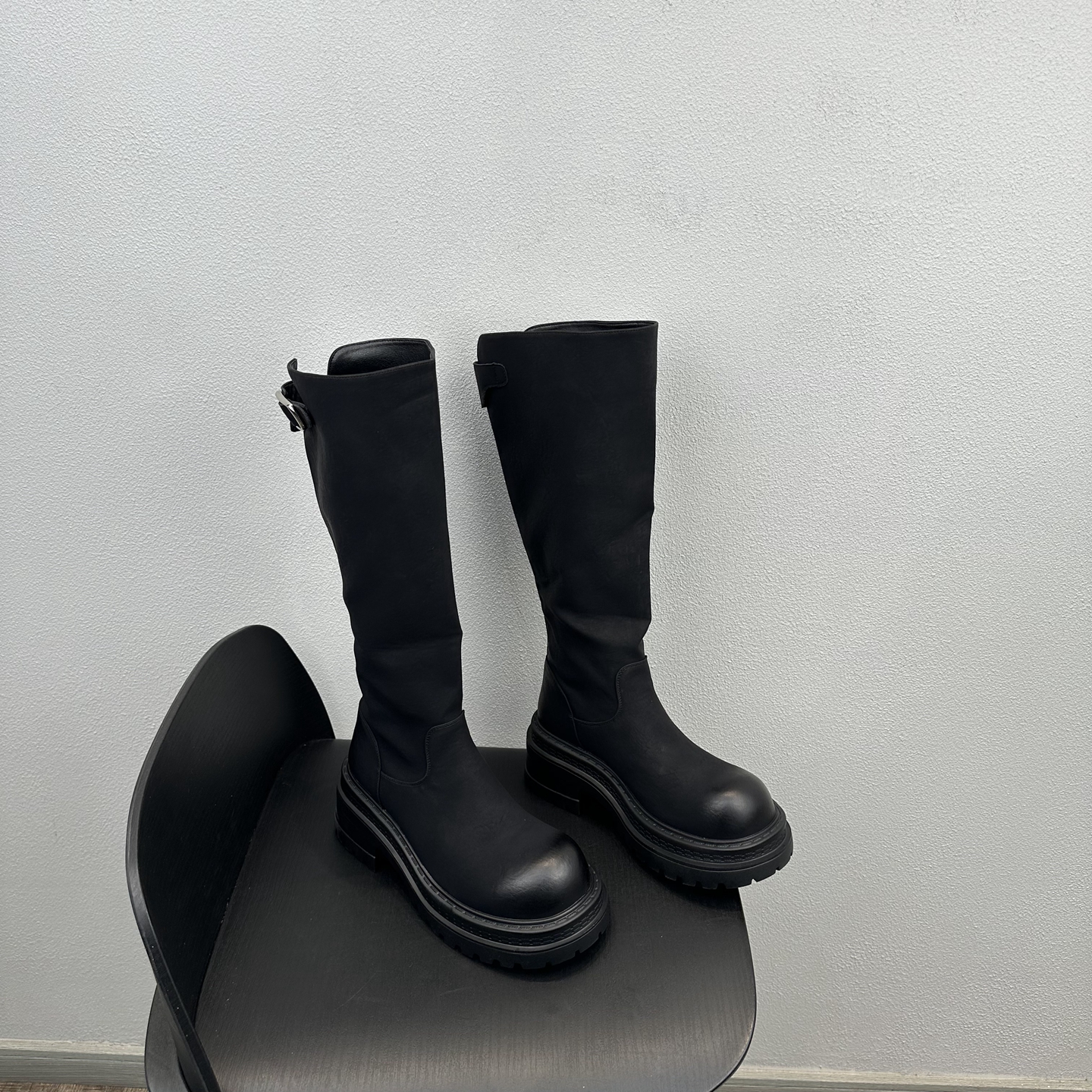 时尚英伦风百搭帅气皮带扣高筒靴