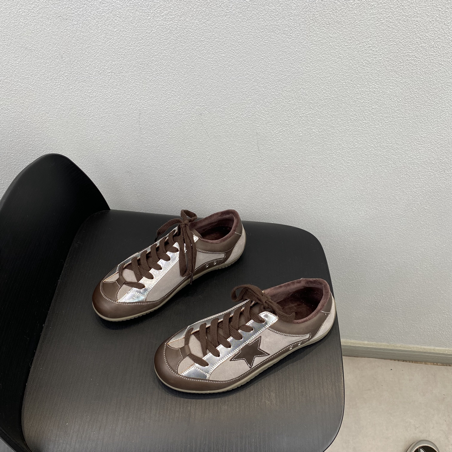 舒适百搭真皮系带休闲加绒德训鞋