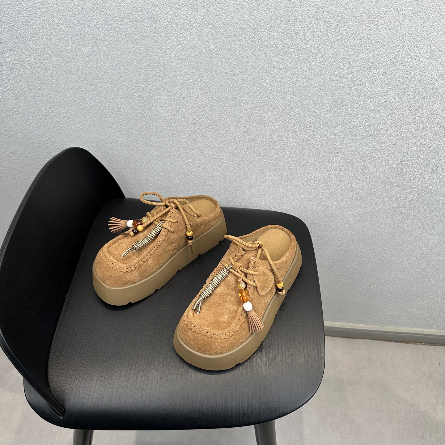 百搭舒适真皮系带串珠厚底勃肯鞋