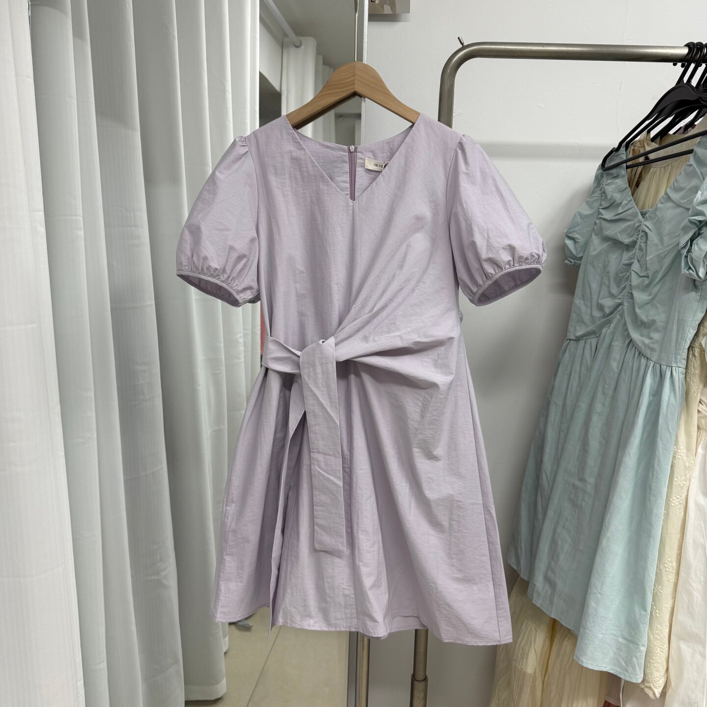 绝美洋气V领纯色短袖连衣裙女小个子夏季修身显瘦侧绑带短裙6032
