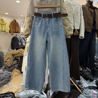 2025冬季新款浅蓝色弯刀牛仔裤女加绒加厚宽松直筒阔腿长裤19095