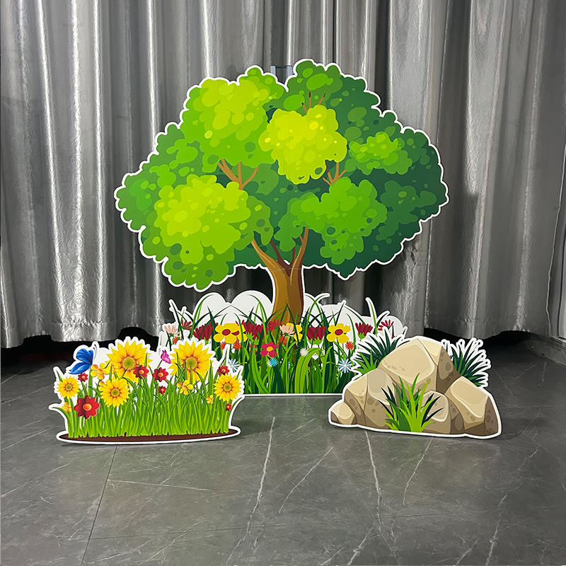 KT定制板舞台道具森林大树花丛草丛房子假山儿童剧布景表演幼儿园