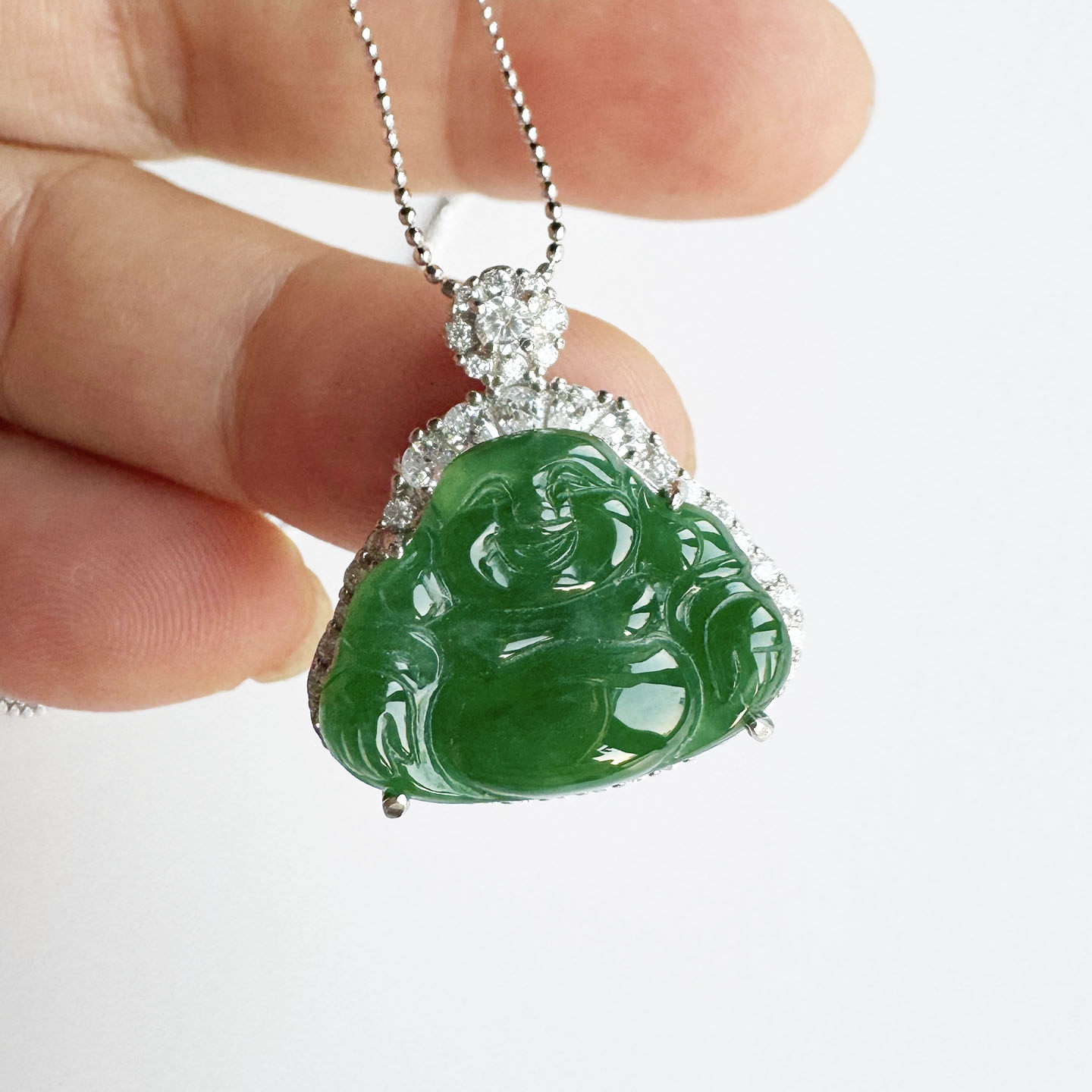缅甸天然A货辣阳绿翡翠佛公吊坠