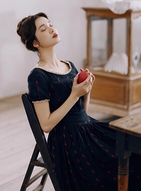 拾光裁缝  达西 原创法式复古宫廷碎花收腰显瘦棉麻黑色连衣裙夏