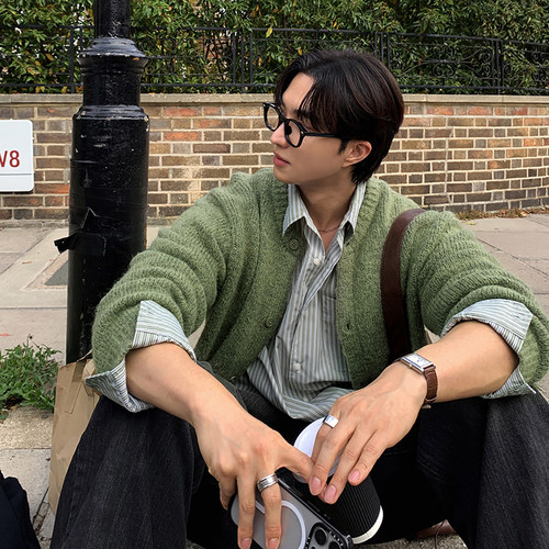 韩系男士绿色针织衫保暖时尚百搭