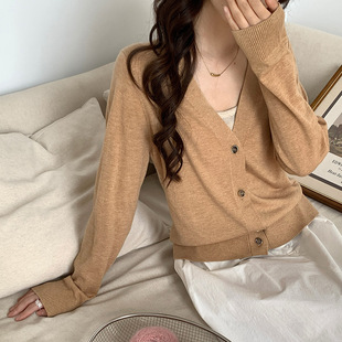 瑞开2026新款羊毛开衫简约可外穿女款柔软V领显瘦针织打底衫毛衣