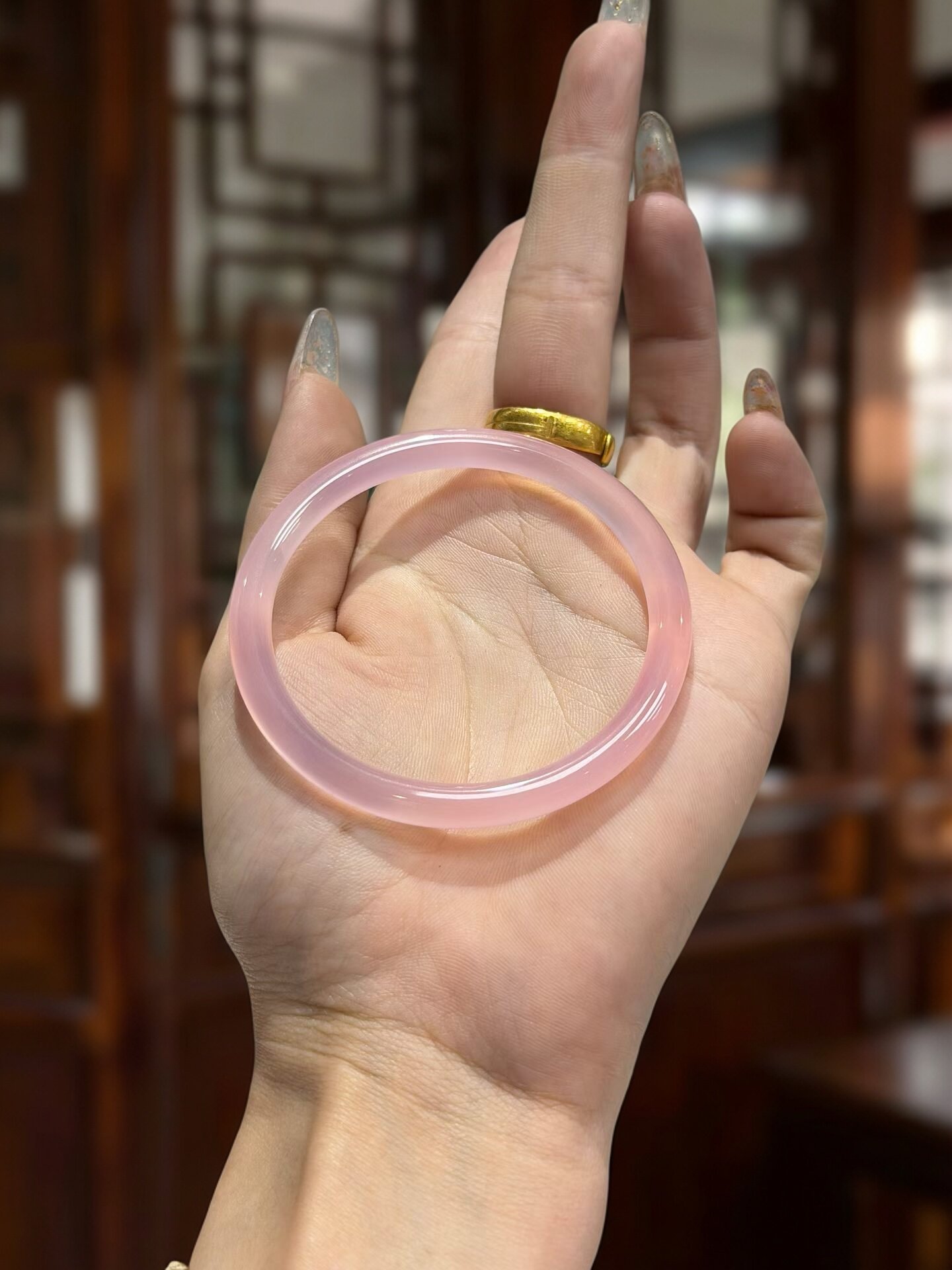 天然玛瑙手镯女款粉紫色芋泥圆条冰种玉镯子冰透细玉髓叮当镯对镯
