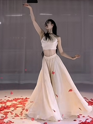 叠舞倾城 舞月原创让我在爱一次900度大摆半身裙古典舞杏黄舞裙