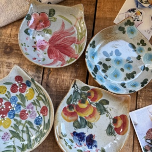 景德镇手作猫耳造型高温釉下彩手绘陶瓷盘子碟子花鸟图案富贵牡丹