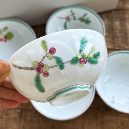 日本进口轻透骨瓷米饭碗 轻薄相思豆系列釉下彩甜品碗小碗个性