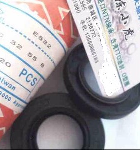 TC 32*55*8 32x55x8 E532 TTO台湾骨架油封内径32外径55高度8毫米