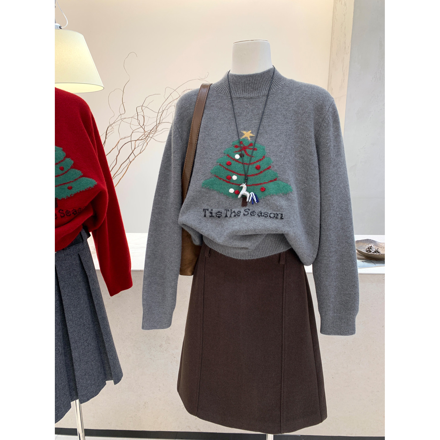 小哲 韩版圣诞树提花半高领宽松毛衣女氛围感减龄立领软糯针织衫