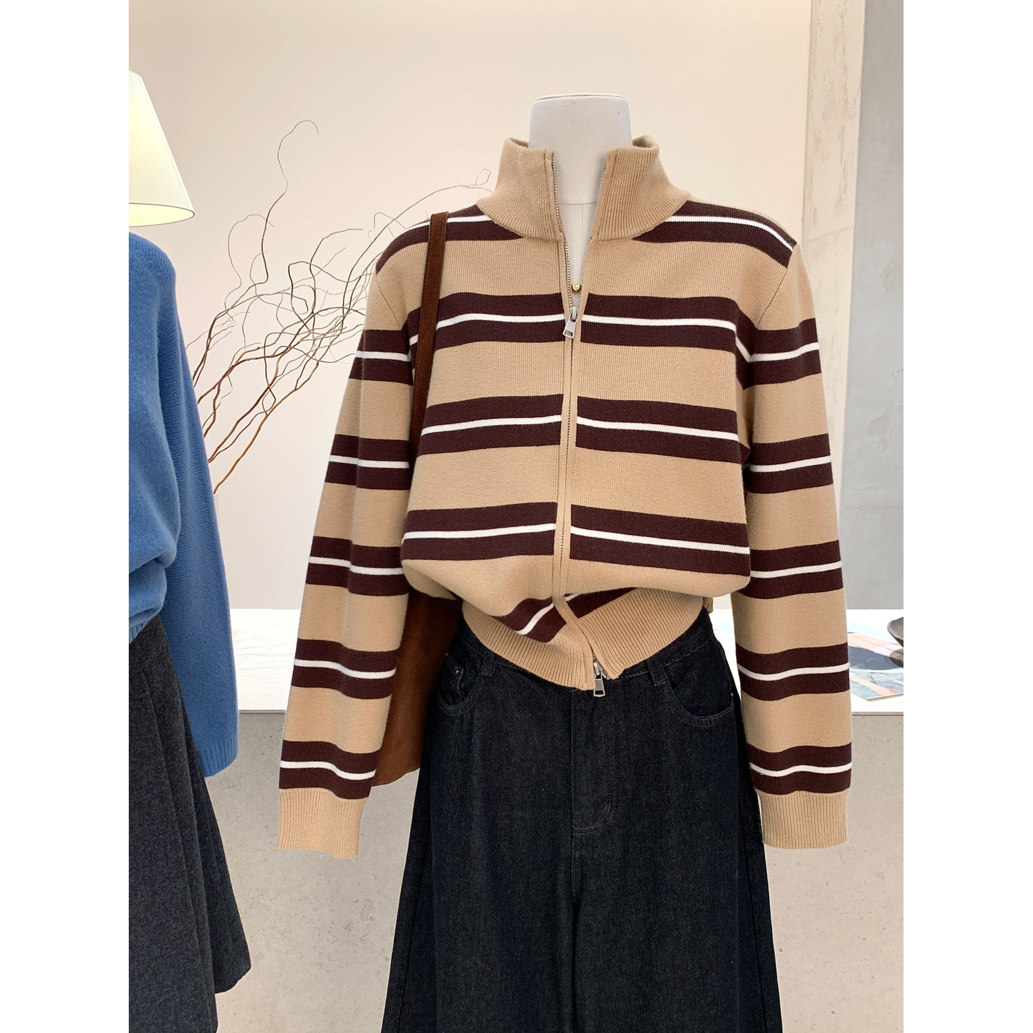 小哲 复古条纹风立领双拉链针织开衫女秋冬显瘦百搭高领毛衣外套