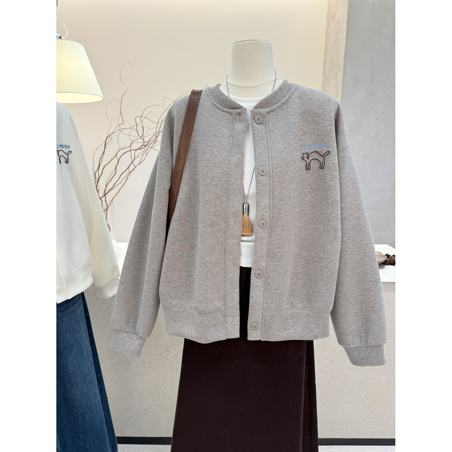 小哲 韩系简约刺绣开衫卫衣女春季新款休闲百搭宽松系扣外套上衣,女装/女士精品,卫衣/绒衫,淘宝优惠券,粉丝福利购,淘宝优惠卷