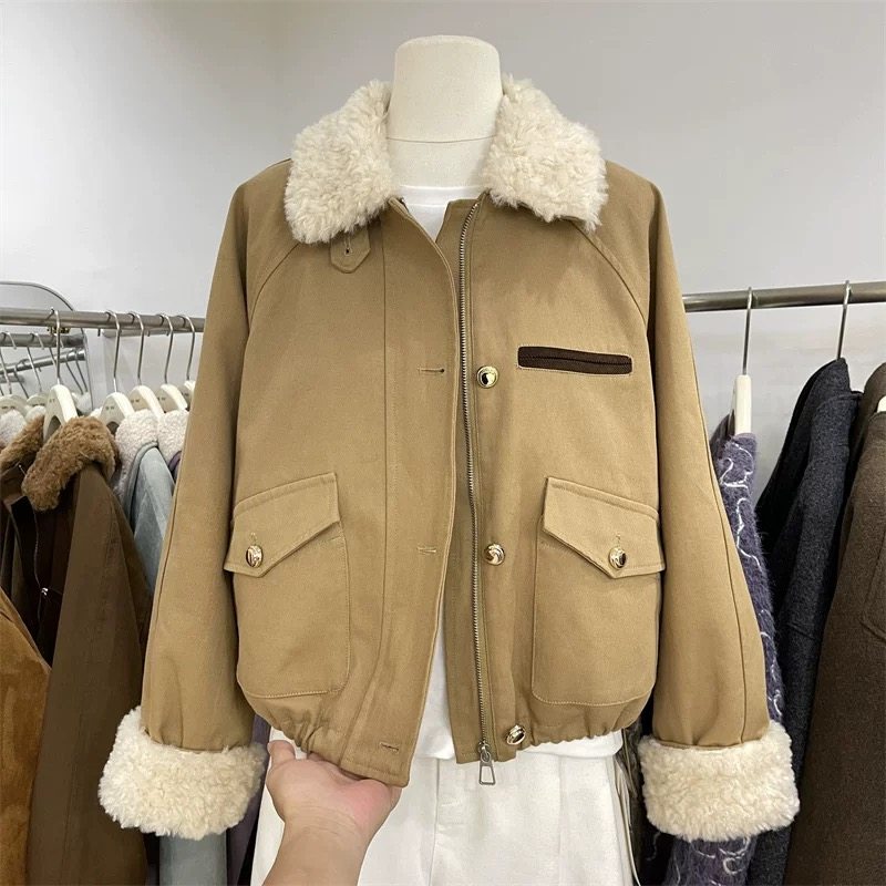 羊羔毛翻领羽绒内胆短款外套女冬棉衣/棉服