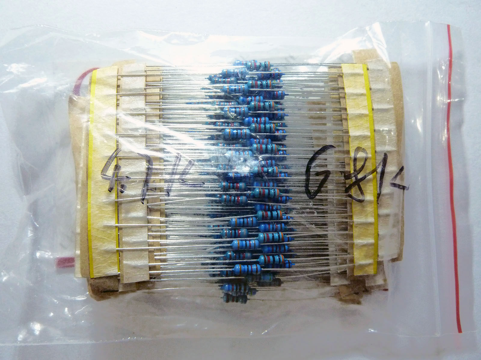 【金成发】4.7k-68k欧 24种每种10个 1/4w五色环电阻包 常用电阻