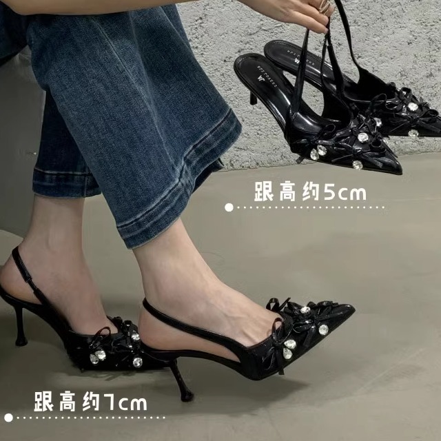 尖头高跟鞋女细跟2025年春夏新款水钻气质包头一字带浅口性感凉鞋
