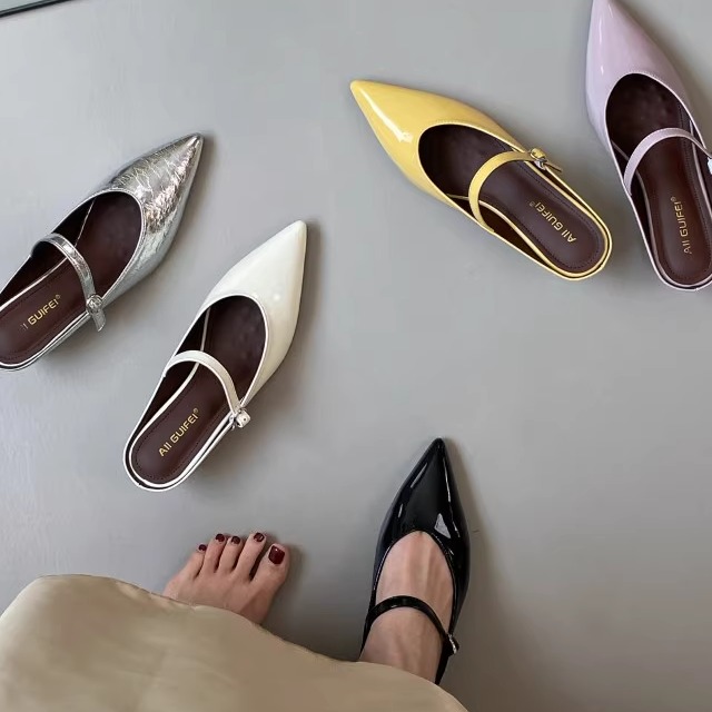 2025韩版新款法式一字扣尖头一脚蹬凉拖鞋气质百搭包头鞋半拖鞋