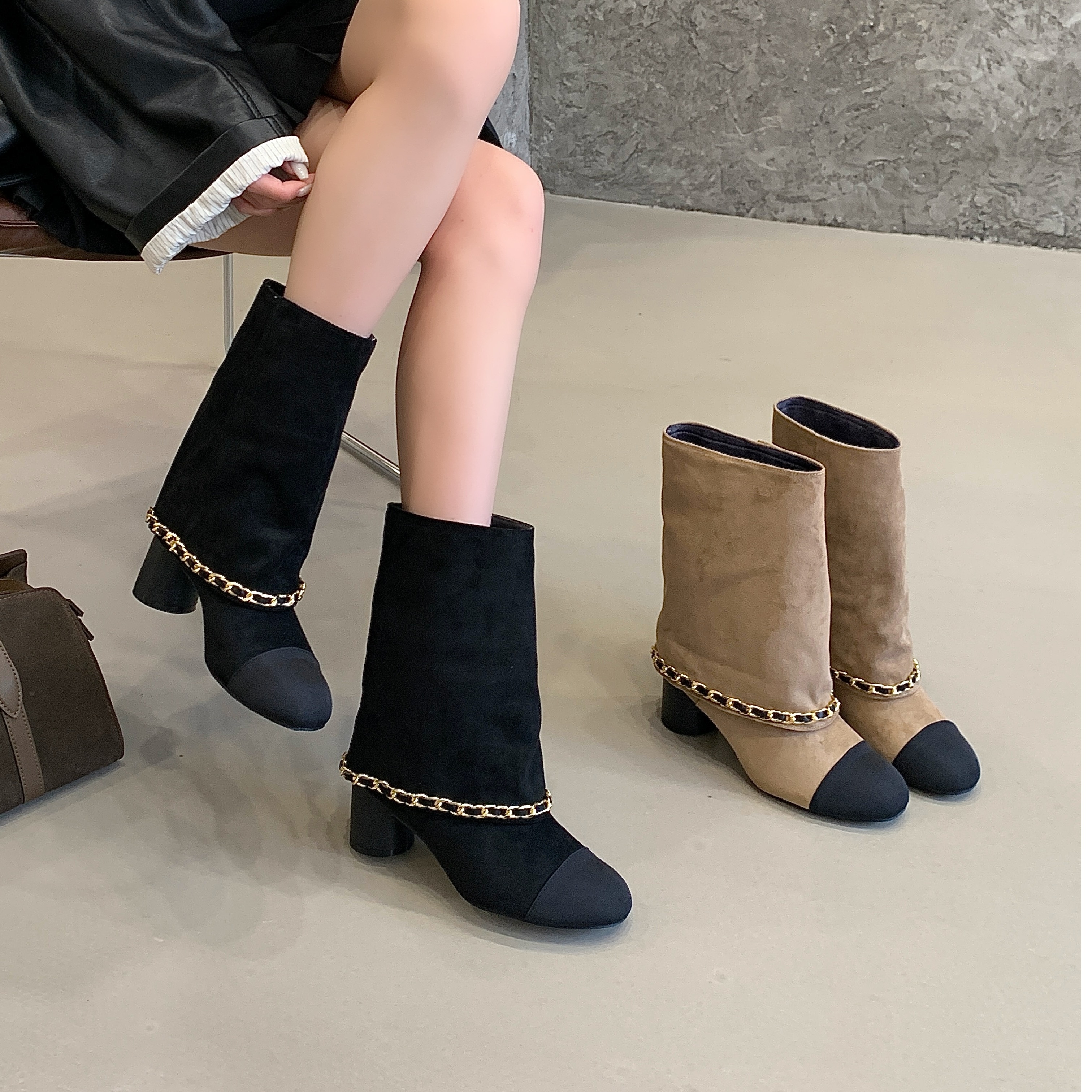 欧洲站链子圆头拼色骑士靴2025年秋季新款气质粗高跟中筒裤管靴女